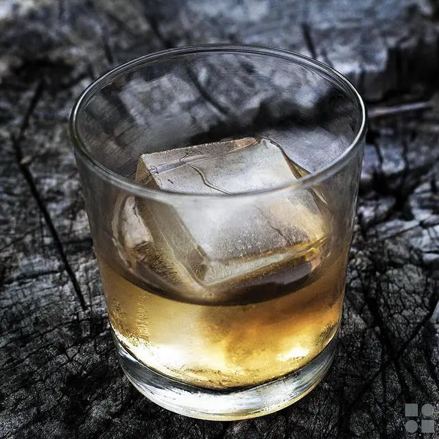 Alt view image 3 of 7 - Ball Ice Cube Tray and Big Cube Molds for Whiskey, Slow Melting Set