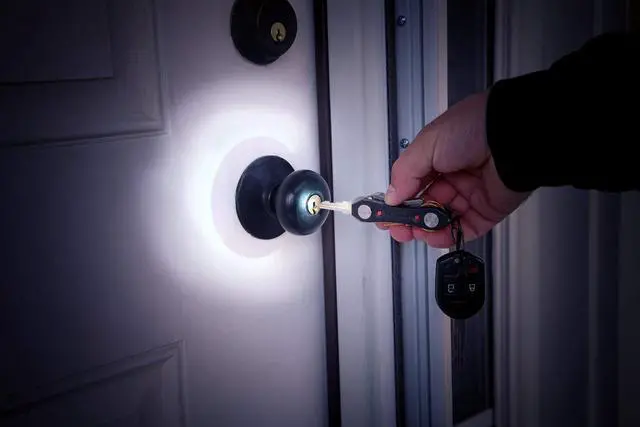 Alt view image 2 of 7 - Organize Up To 30 Keys, Dual LED Lights, Built In Bottle Opener (NOW IMPROVED)
