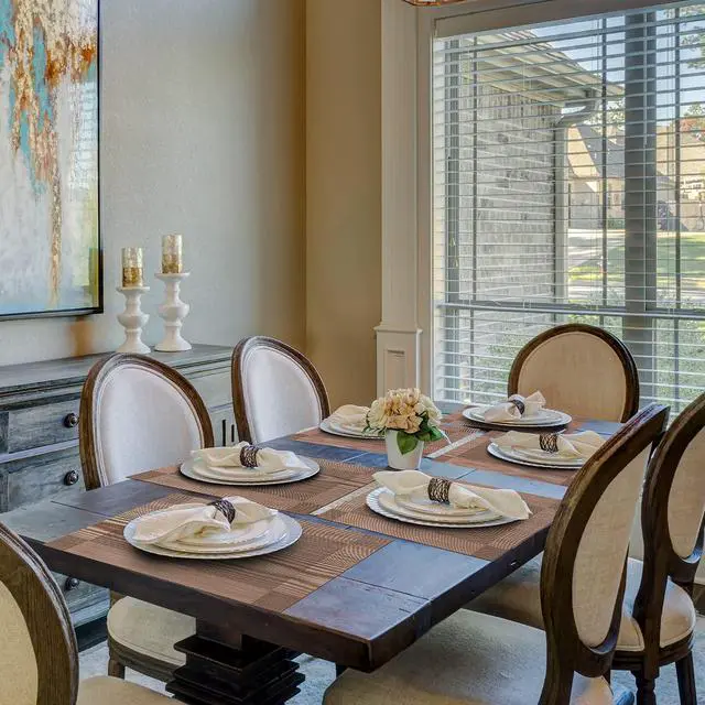 Alt view image 6 of 7 - Placemats Set of 4, Heat Resistant Place Mats, Washable Durable PVC Table Mats, Woven Vinyl Plastic Placemats for Dining Table, Non-Slip Stain Resistant Kitchen Table Placemats, Easy to Clean