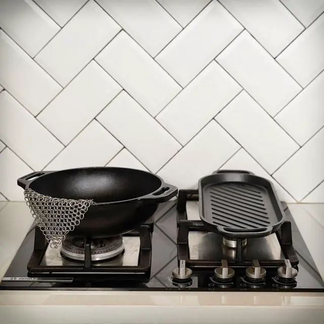 Alt view image 6 of 7 - Cast Iron Scrubber 316 Stainless Steel Skillet Cleaner 3.9"x3.9" Chainmail Scrubber Chain Mail Scrub with Hanging Ring for Cast Iron Pre-Seasoned Pans, BBQ Grills Cookware Utensils Cleaning