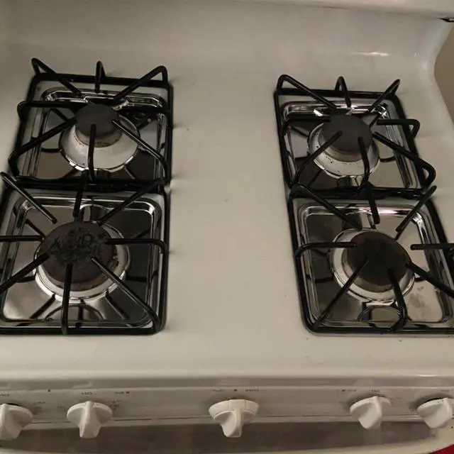Alt view image 2 of 7 - Upgraded WB31K10016 WB31K10015 Grates Replacement Parts for GE Stove Grate Cast Iron Grate Kenmore Hotpoint Gas Range Grate General Electric Cooktop Burner Grate Stove Top Parts Metal Rack 4Pcs