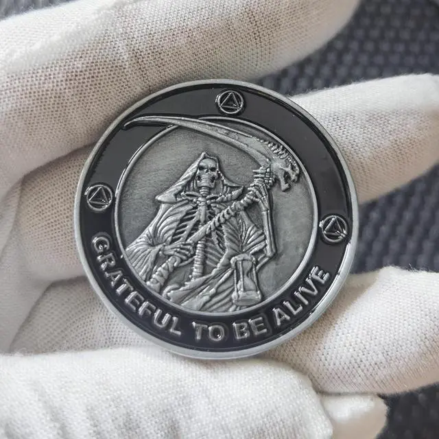 Alt view image 3 of 7 - Grateful to Be Alive Sobriety Chip AA Coins and Medallions Recovery Anniversary Token (Pack of 10)