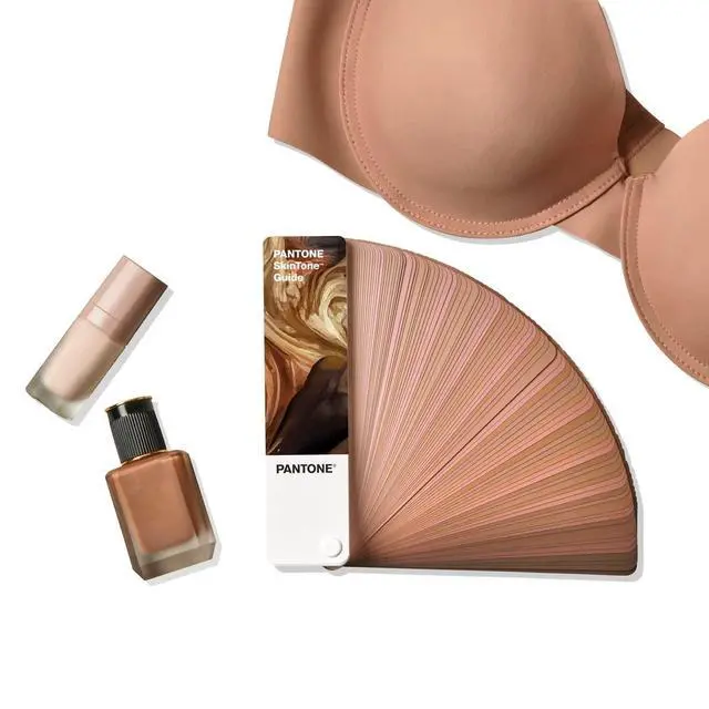 Alt view image 3 of 6 - Limited Edition SkinTone Guide - A Collection of 138 Skin Tones | STG203