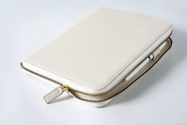 Alt view image 6 of 6 - Zippered Leather Cover for A5-Notebooks - Fits Hobonichi Cousin, Stalogy and Midori MD Planners (Pebbled-Cream)