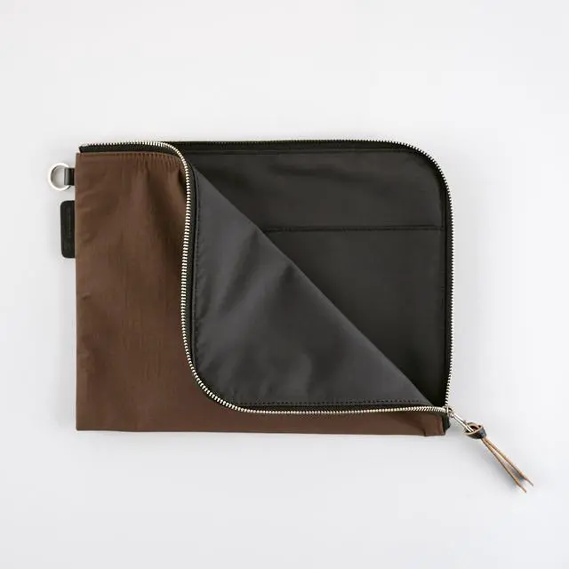 Alt view image 3 of 6 - Hobonichi Techo Planner Planner Accessory Tragen Flat Pouch for A5 Size (Brown)