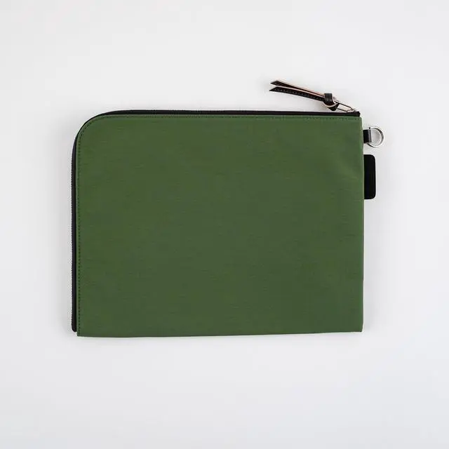 Alt view image 2 of 6 - Hobonichi Techo Planner Accessory Tragen Flat Pouch for A5 Size (Green)