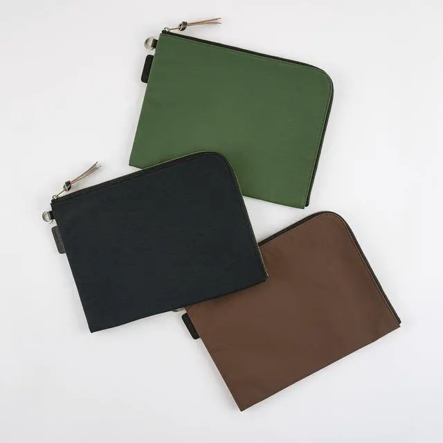 Alt view image 5 of 6 - Hobonichi Techo Planner Accessory Tragen Flat Pouch for A5 Size (Green)
