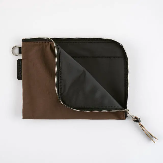 Alt view image 3 of 6 - Hobonichi Techo Planner Accessory Tragen Flat Pouch for A6 Size (Brown)