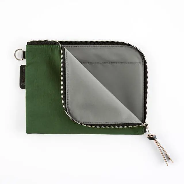 Alt view image 3 of 6 - Hobonichi Techo Planner Accessory Tragen Flat Pouch for A6 Size (Green)