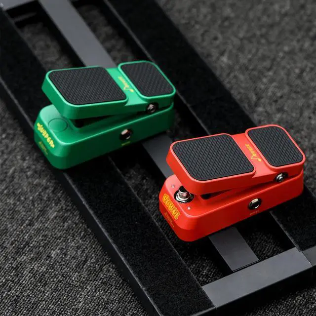 Alt view image 7 of 7 - Guitar Wah Pedal, 2 in 1 Wah Volume Pedal, Mini Vintage Electric Guitar Effect Pedal with Wah Wah Active Volume Control, Vowel Lightweight Guitar Pedal
