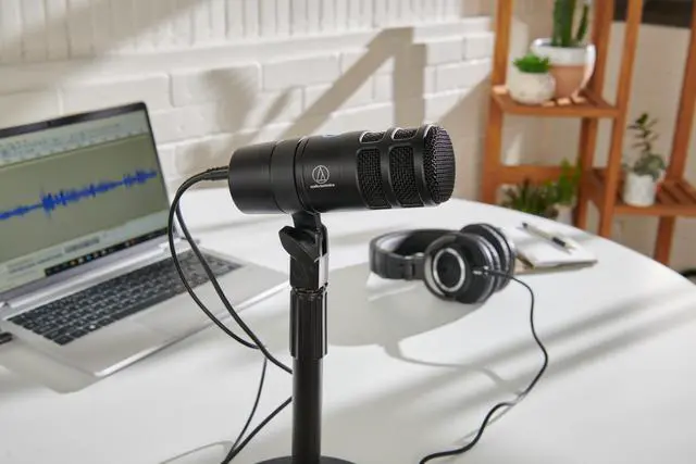 Alt view image 4 of 6 - AT2040USB Dynamic USB Microphone