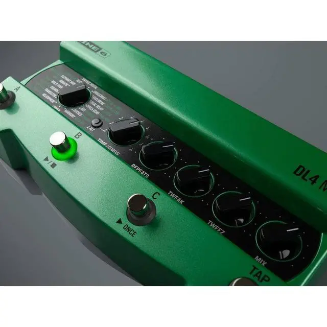 Alt view image 4 of 5 - DL4 MKII Delay Modeler, Green