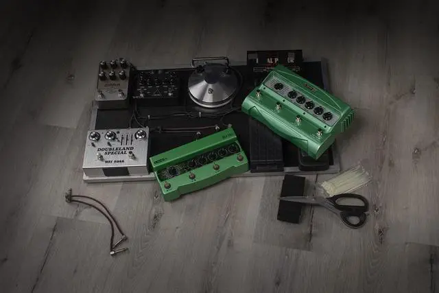 Alt view image 2 of 5 - DL4 MKII Delay Modeler, Green