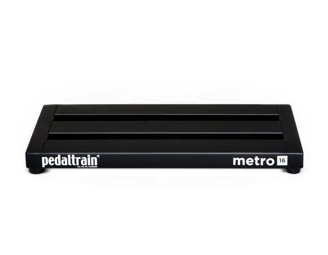 Alt view image 2 of 7 - Metro 16 16-inch x 8-inch Pedalboard with Soft Case