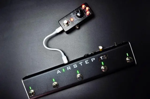 Alt view image 5 of 6 - AIRSTEP TX Edition, TONEX ONE & PEDAL Footswitch, 2 Control Modes(Preset Mode and Effect Mode), 2 Expression Pedal Inputs, Customize Pedal Parameters Through The AIRSTEP TX App