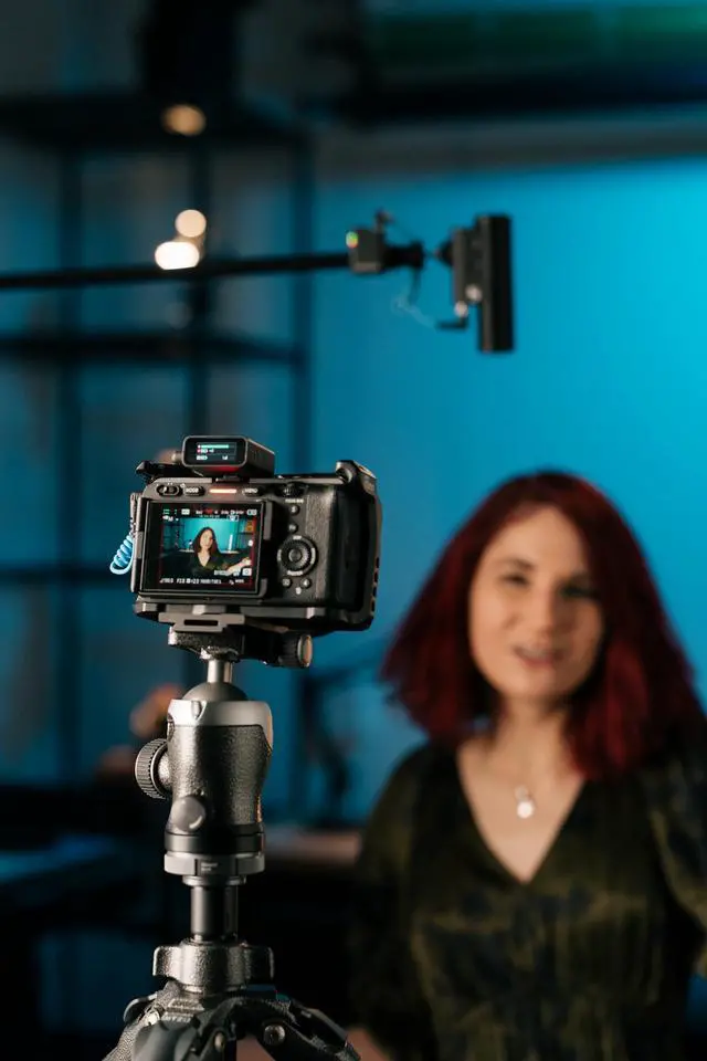Alt view image 3 of 7 - Pro Audio Profile Wireless 1-Channel All-in-One 2.4 GHz Clip-On & Handheld Microphone System | Includes Receiver, Clip-On Microphone Transmitter, Mounting Accessories, and Carrying Pouch