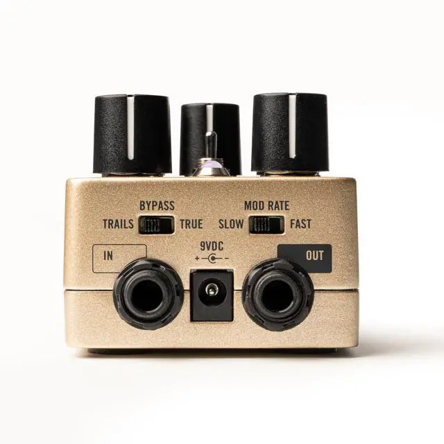 Alt view image 2 of 5 - Heavenly Plate Reverb Effect Pedal