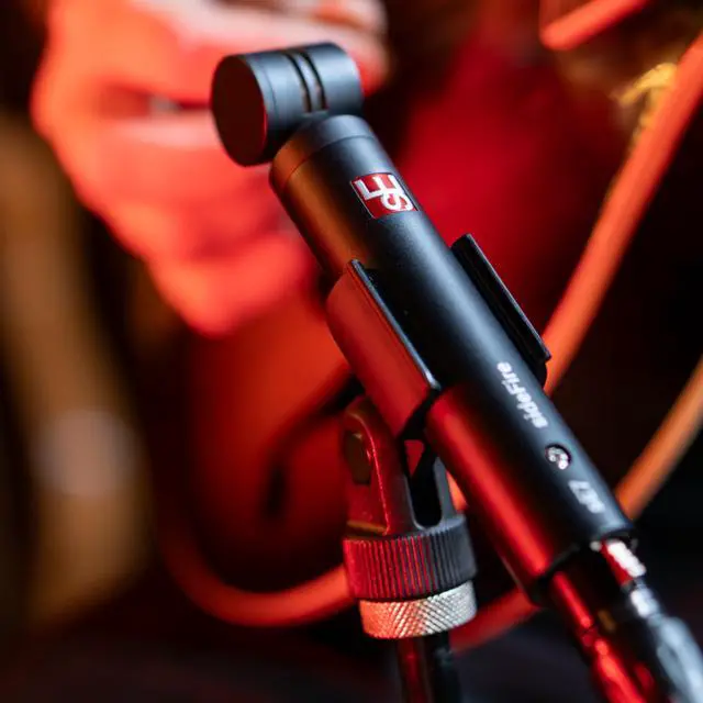 Alt view image 7 of 7 - sE7 sideFire XLR Small Diaphragm Condenser Microphone with 90° Rotated Capsule - Professional Instrument Microphone for Drums & Guitar in Studio or on Stage - Music Recording Mic