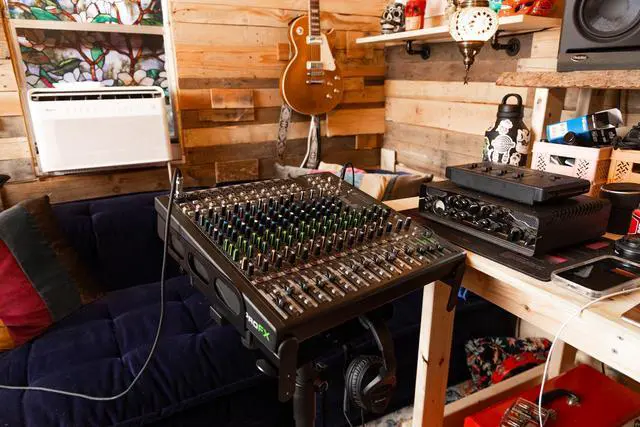 Alt view image 7 of 7 - Adjustable Rolling Mixer Stand with Locking Casters and Headphone Hanging Rack, (GFW-MIXERCART-0400)