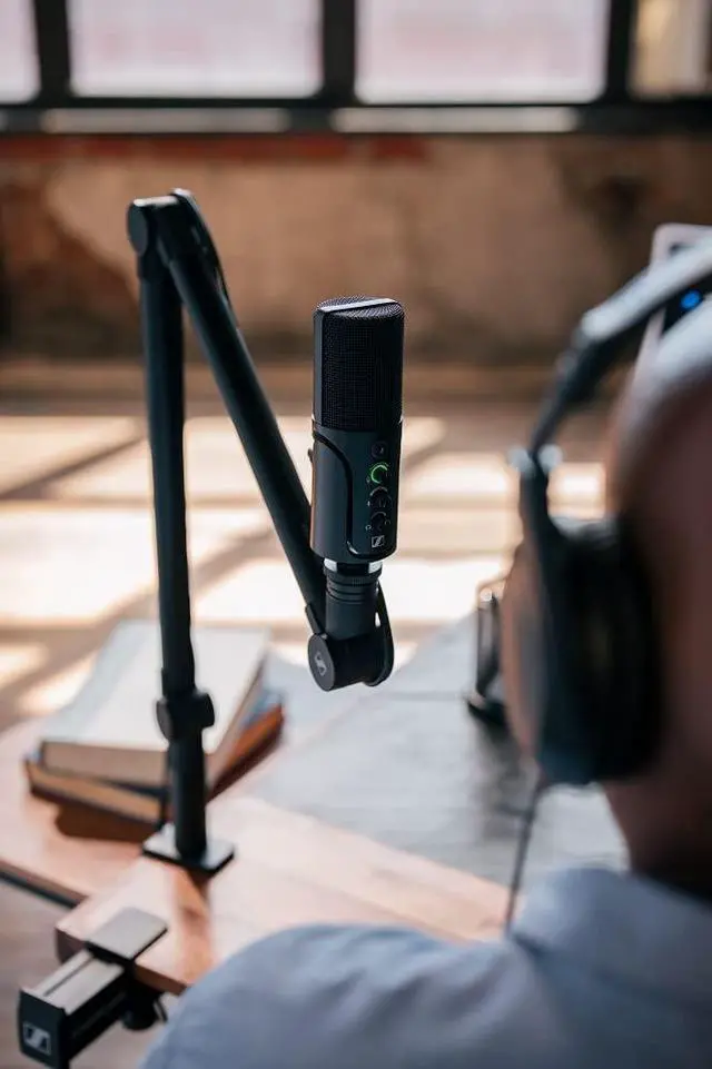 Alt view image 6 of 7 - Professional Profile USB Microphone Streaming Set with Boom Arm, 3 m USB-C Cable & Mic Pouch