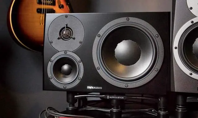 Alt view image 5 of 7 - Aperta Series Isolation Speaker Stands with Tilt Adjustment: Aperta300 (11.8" x 7.9") Black (Single)