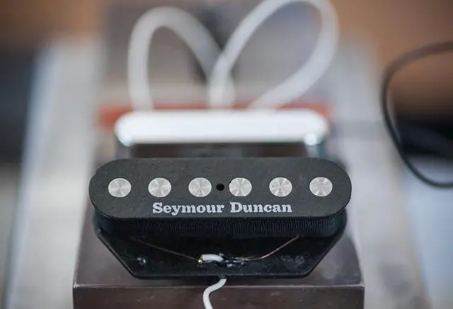 Alt view image 3 of 3 - Quarter Pound Tele - Bridge - Black