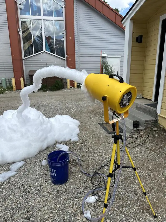 Alt view image 7 of 7 - Foam Powder Pack of 5, Easily Makes up to 600 Gallons; Bubble Party Machine