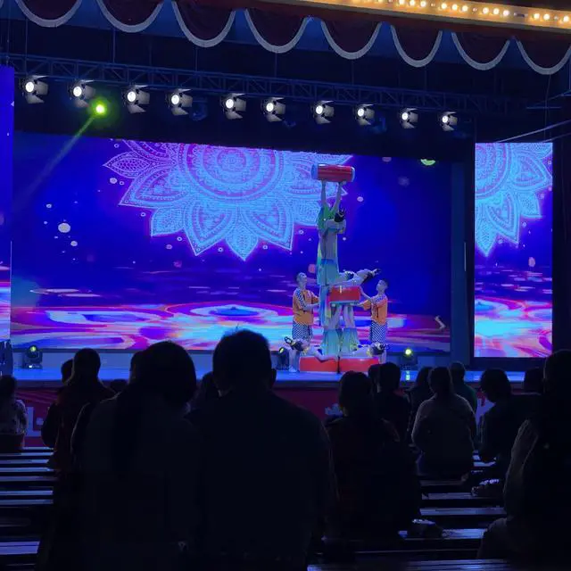 Alt view image 7 of 7 - 100W LED DMX Stage Spotlights with Barndoor, COB Warm/Cold White | 100W,Ra>90,Warm/Cold White,High Brightness,Natural Lighting Source,Restore Real Color,Heat Dissipation,DMX512/Master-slave
