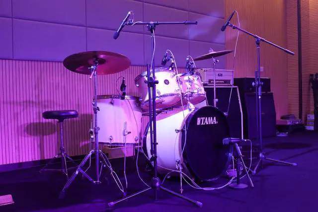 Alt view image 6 of 6 - M7 Wired Drum Microphone Kit,7-Piece Full Metal Dynamic Mic-Kick Bass Snare and Cymbals,Use for Drums Vocal Other Instrument Complete with Thread Clip Inserts Mics Holders,Carrying Case