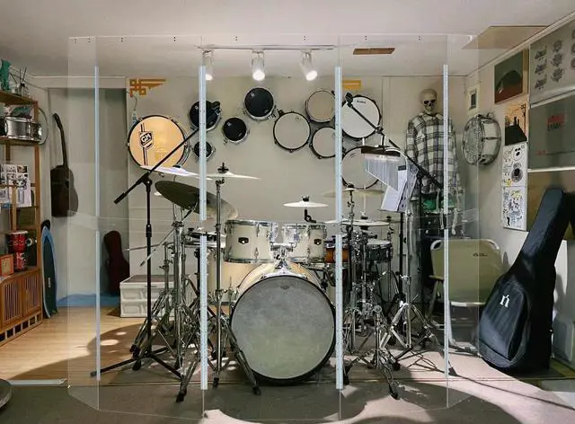 Alt view image 6 of 7 - Drum Shield 5 Panels Converts to 10ft x 5ft Drum Cage Pre-Installed Full-Length Stainless Steel Hinges. For Practice & Performance