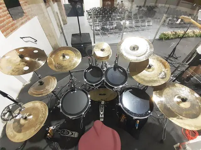 Alt view image 7 of 7 - Drum Shield 5 Panels Converts to 10ft x 5ft Drum Cage Pre-Installed Full-Length Stainless Steel Hinges. For Practice & Performance
