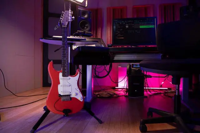 Alt view image 7 of 7 - TriplePlay Express USB-C MIDI Guitar Pickup