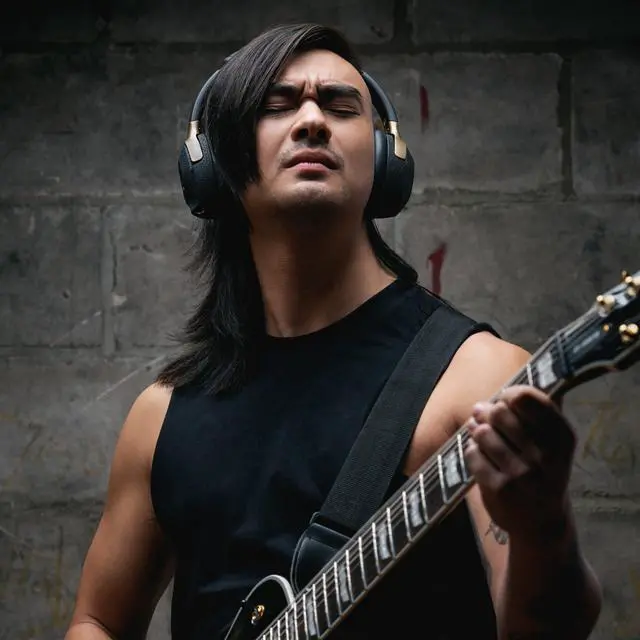 Alt view image 7 of 7 - Spark NEO Wireless Smart Guitar Headphone Amp & Rig | Wireless headphone amp for electric, acoustic & bass. Custom drivers, noise isolation, ultra-low latency, up to 6-hr battery