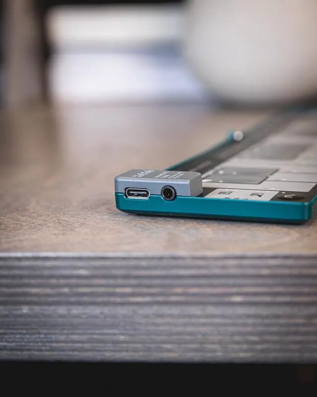 Alt view image 5 of 7 - nanoKEY Fold | Foldable MIDI Keyboard - Alpine Green