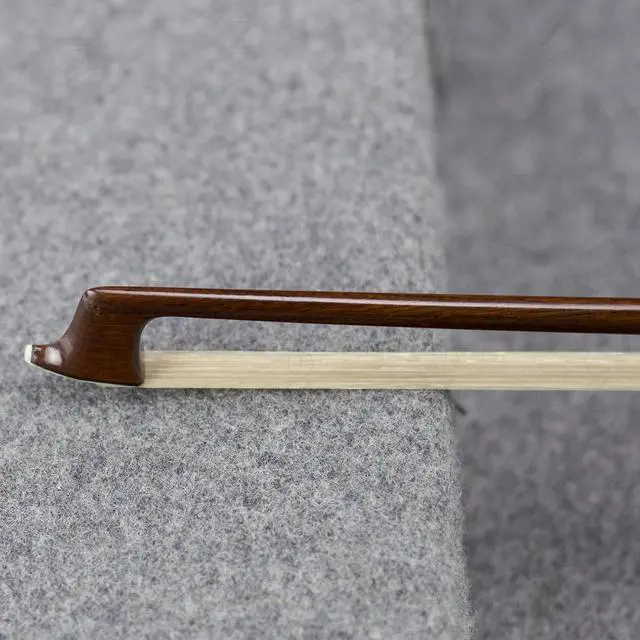 Alt view image 4 of 7 - 4/4 Size Master Pernambuco Violin Bow