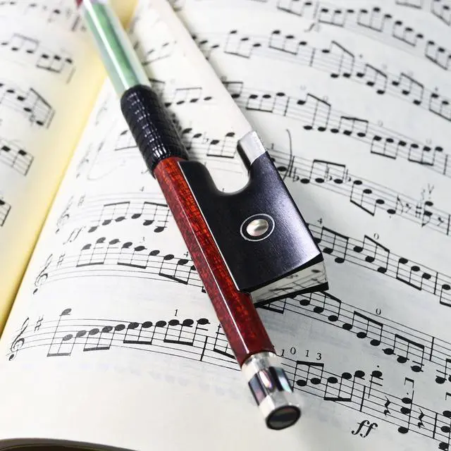 Alt view image 6 of 6 - Carbon Fiber Core Hybrid Peranmbuco Skin Violin Bow 4/4 Size 127V Master Level Fleur-de-lys Snakewood Frog 4 4 Full Straight Premium Natural Horse Hair for Porfessional Player