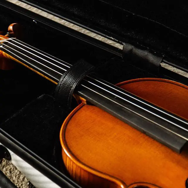 Alt view image 5 of 7 - 4/4 Full Size Violin case High-Strength Carbon Fiber Triangle Violin Music Bag With Combination Lock and Extra Bag White Violin Hard Case (VB-Trianglee-White Stripe spot)