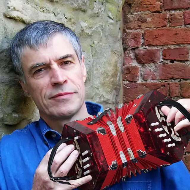 Alt view image 6 of 6 - Concertinas,20 Buttons Accordion for Beginners,Easy to learn(Red) | Sound Quality Standards,Crafted from Solid Wood,Compact and Lightweight,Easy to Store