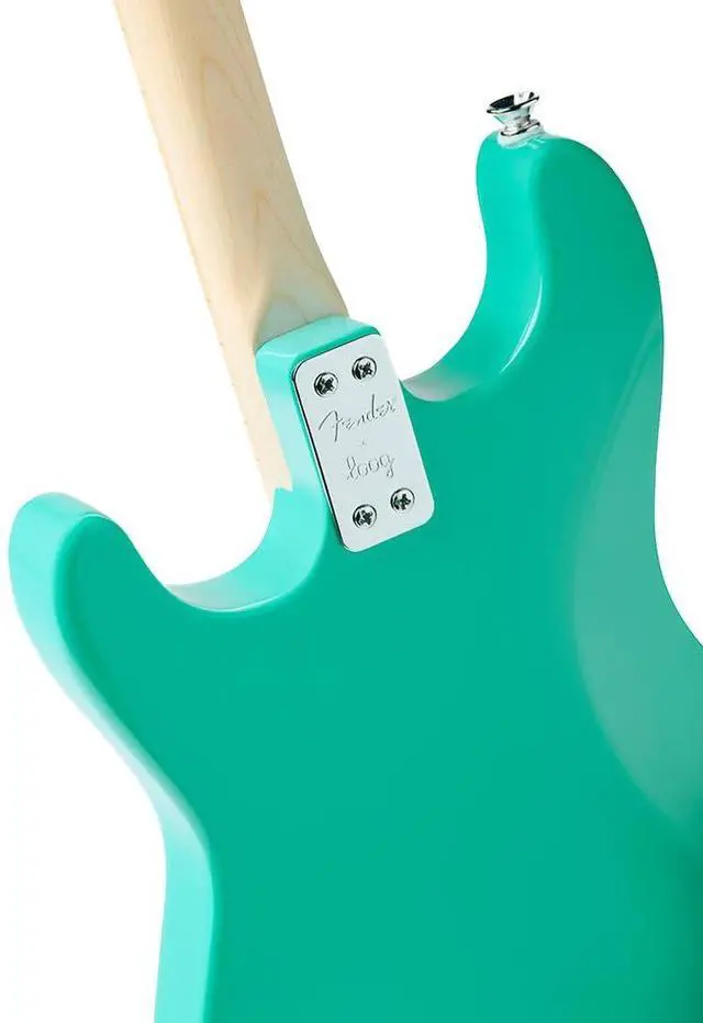 Alt view image 3 of 5 - Fender x 3-String Stratocaster Electric kids Guitar 3 string beginner kit (Seafoam Green)