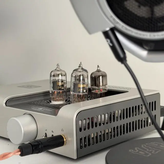 Alt view image 5 of 6 - Horizon Series 12AT7-AT / ECC81 Vacuum Tube Amplifier Matched Pair (2 PACK)