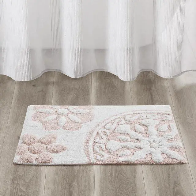 Main image of Medallion Cotton Tufted Bath Rug