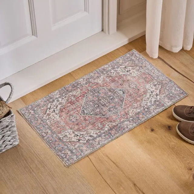Main image of Majestic GC_RYL1009 Rose 2 ft. x 3 ft. Area Rug