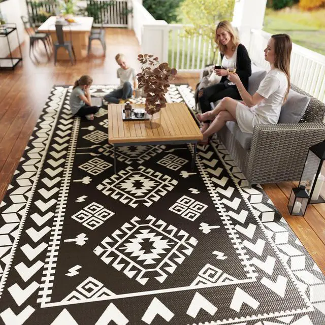 Alt view image 4 of 7 - Outdoor Patio Rug, Large Camping Carpet with Carrying Bag, 9' x 18' Waterproof Plastic Straw, Reversible, Black & White Rhombus Patchwork