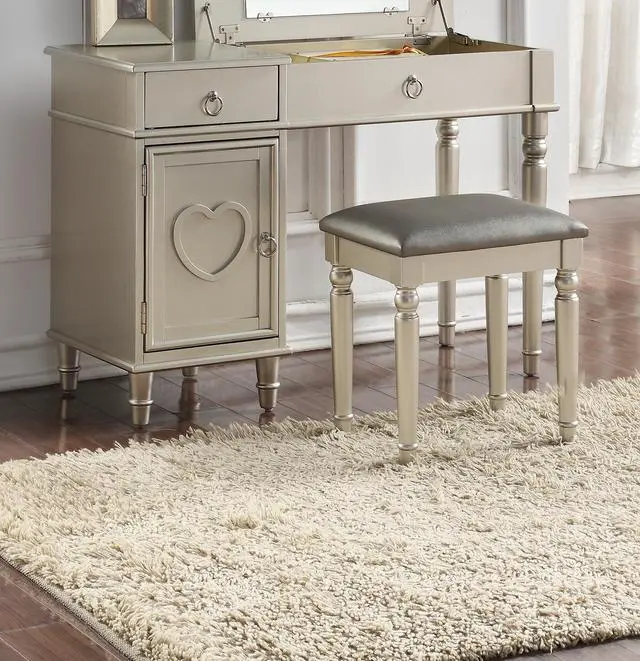 Alt view image 6 of 7 - Bedroom Vanity Set w Stool Open Up Mirror Storage Space Drawers Rubber wood Ring Pull Handles Silver Color Vanity