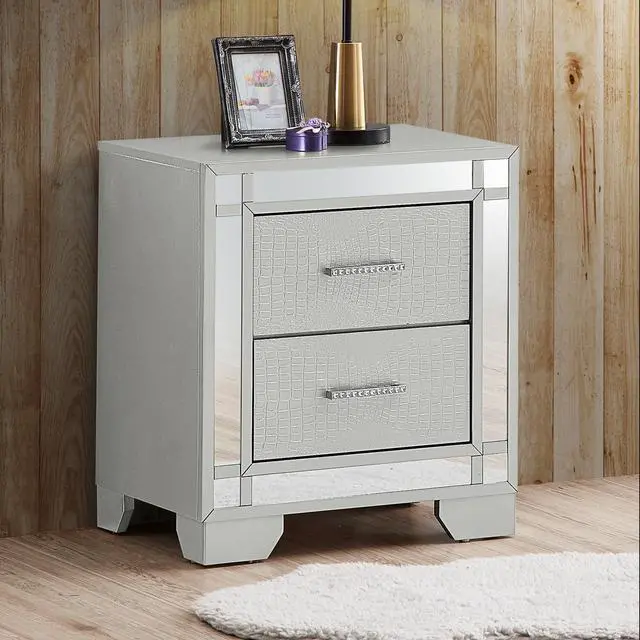 Alt view image 2 of 6 - Elegant Silver Champagne Accent Table