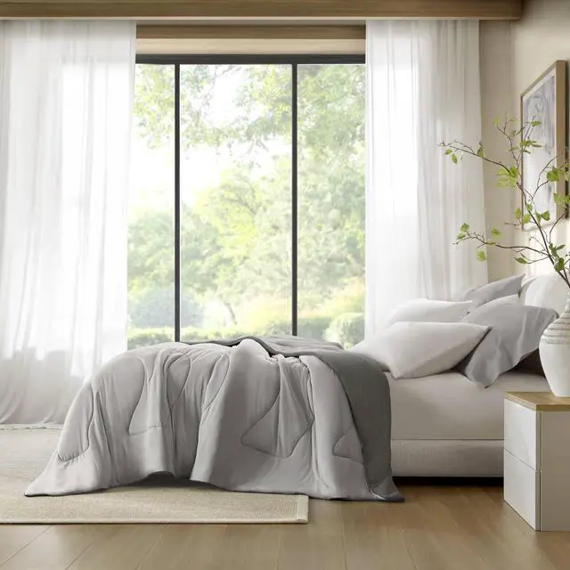 Alt view image 4 of 7 - 1-Piece Full/Queen Reversible Tencel Comforter Blanket,Gray