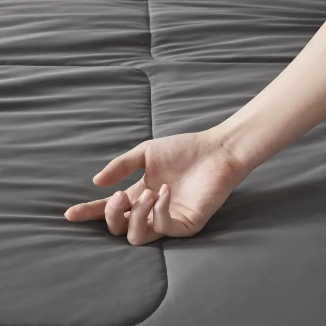 Alt view image 4 of 7 - 1 Piece Full/Queen Down Alternative Comforter,Grey