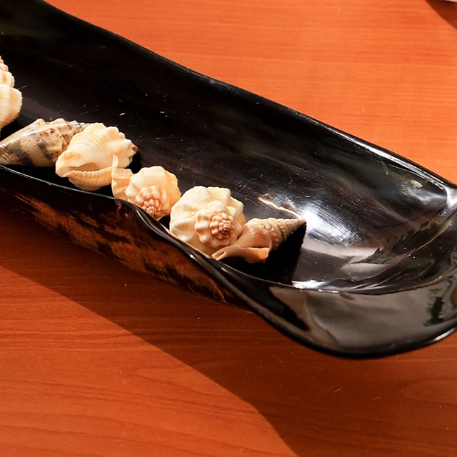 Alt view image 4 of 5 - Handmade Nature Horn Decorative Tray Mixed Horn Finish, Black, Bone