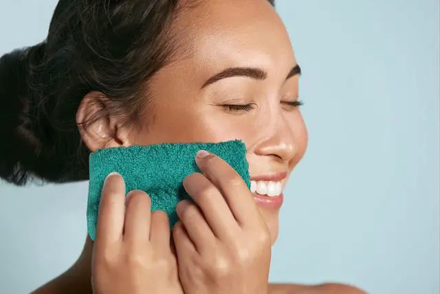 Alt view image 6 of 7 - Zigzag Multicolor Wash Cloths -8 Pack -12" x 12"- Highly Absorbent Soft Washcloths for Face, Gym Towels, Hotel Spa Quality, Reusable & Multipurpose Wash Cloth Towels