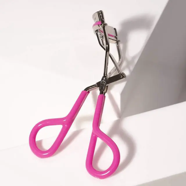 Alt view image 2 of 4 - Comfort Grip Eyelash Curler for All Eye Shapes Neon Pink